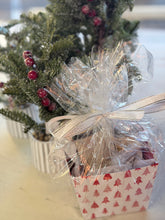 Load image into Gallery viewer, *NEW* ✨ Glow of the Season Gift Set